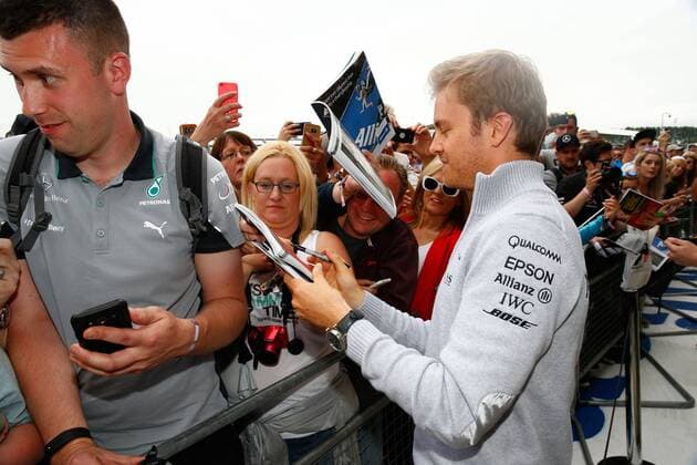 Motorsports: FIA Formula One World Championship WM Weltmeisterschaft 2016, Grand Prix of Great Britain, 6 Nico Rosberg (GER, Mercedes AMG Petronas Formula One Team), xHOCHxZWEIx