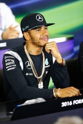 Motorsports: FIA Formula One World Championship WM Weltmeisterschaft 2016, Grand Prix of Great Britain, 44 Lewis Hamilton (GBR, Mercedes AMG Petronas Formula One Team), xHOCHxZWEIx