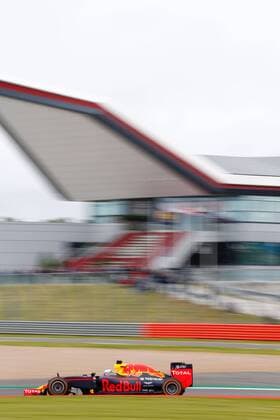 MotorSports: FIA Formula One World Championship WM Weltmeisterschaft 2016, Grand Prix of Great Britain, 3 Daniel Ricciardo (AUS, Red Bull Racing), xHOCHxZWEIx