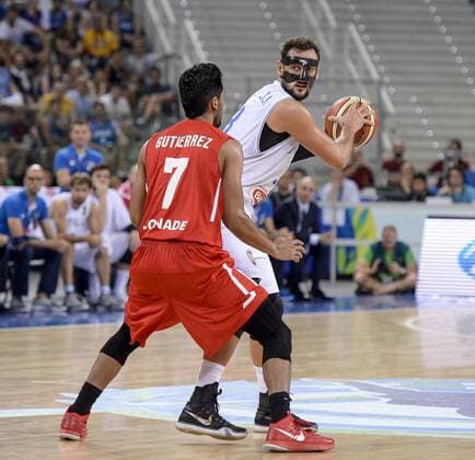 Italy: Italy v Mexico - Basketball Marco Belinelli and Jorge Ivan Gutierrez comepte for the ball during the basketball FIBA Olympic qualifying tournament match beetwen Italy and Mexico. Italy wins 79-54 over Mexico.  NicolòxCampo