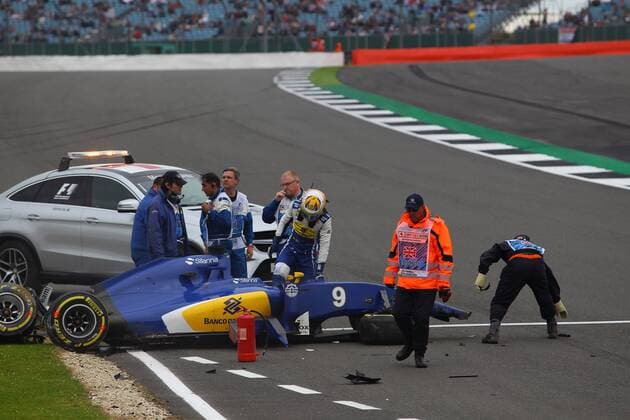 British Grand Prix, Silverstone 07 - 10 July 2016 09.07.2016 - Free Practice 3, Crash, Marcus Ericsson (SUE) Sauber C34 