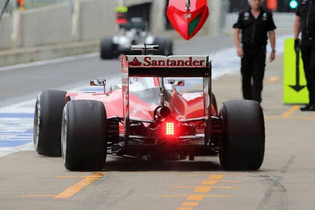 British Grand Prix, Silverstone 07 - 10 July 2016 09.07.2016 - Free Practice 3, Sebastian Vettel (GER) Scuderia Ferrari SF16-H and Lewis Hamilton (GBR) Mercedes AMG F1 W07 Hybrid 