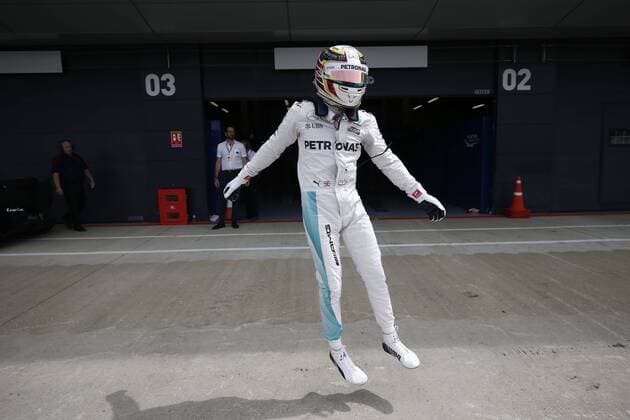 Motorsports: FIA Formula One World Championship WM Weltmeisterschaft 2016, Grand Prix of Great Britain, 44 Lewis Hamilton (GBR, Mercedes AMG Petronas Formula One Team), xHOCHxZWEIx