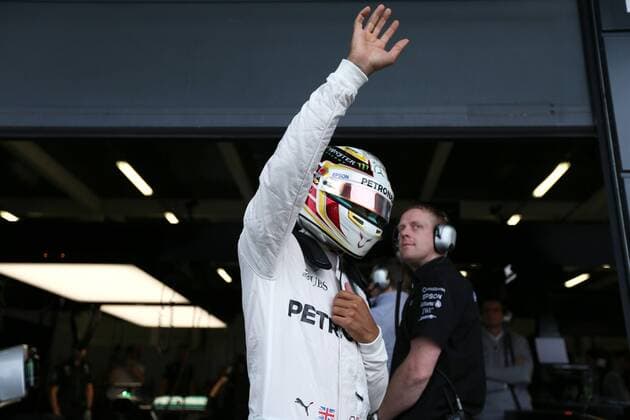 Motorsports: FIA Formula One World Championship WM Weltmeisterschaft 2016, Grand Prix of Great Britain, 44 Lewis Hamilton (GBR, Mercedes AMG Petronas Formula One Team), xHOCHxZWEIx