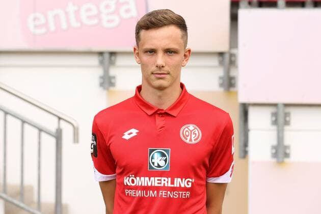 Fußball, 3. Liga, 1. FSV Mainz 05 II Porträttermin TEVIN IHRIG FUSSBALL, GER, 3. LIGA, PORTRAETTERMIN 2016 17, MAINZ 05 U23, MAINZ 05 II 