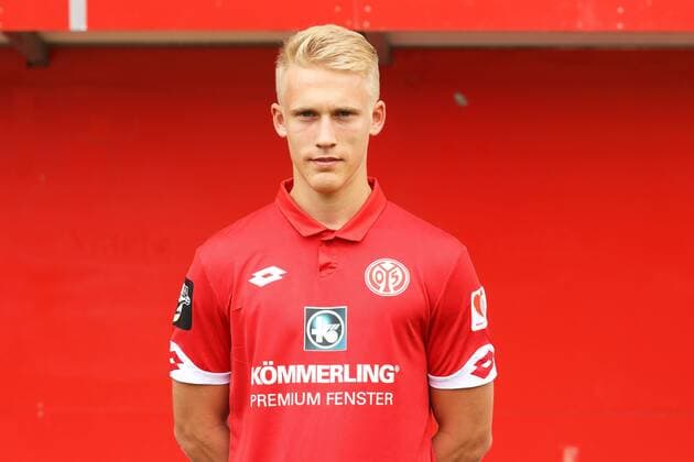 Fußball, 3. Liga, 1. FSV Mainz 05 II Porträttermin MIKE ANDREAS FUSSBALL, GER, 3. LIGA, PORTRAETTERMIN 2016 17, MAINZ 05 U23, MAINZ 05 II 