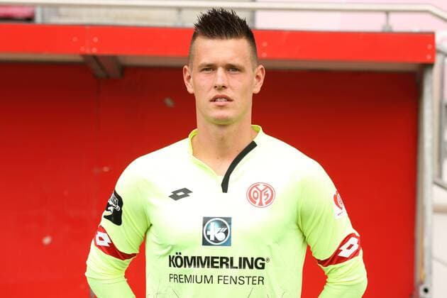 Fußball, 3. Liga, 1. FSV Mainz 05 II Porträttermin MARCO AULBACH FUSSBALL, GER, 3. LIGA, PORTRAETTERMIN 2016 17, MAINZ 05 U23, MAINZ 05 II 