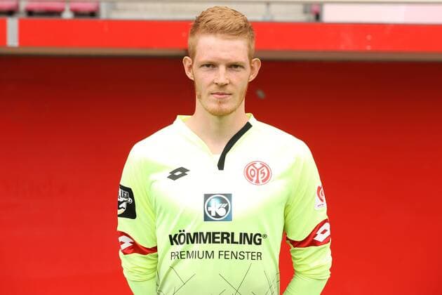 Fußball, 3. Liga, 1. FSV Mainz 05 II Porträttermin PATRICK MANTHE FUSSBALL, GER, 3. LIGA, PORTRAETTERMIN 2016 17, MAINZ 05 U23, MAINZ 05 II 