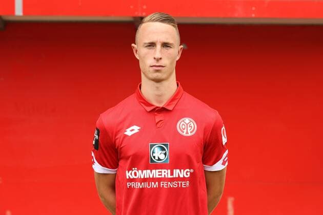 Fußball, 3. Liga, 1. FSV Mainz 05 II Porträttermin MAURICE NEUBAUER FUSSBALL, GER, 3. LIGA, PORTRAETTERMIN 2016 17, MAINZ 05 U23, MAINZ 05 II 