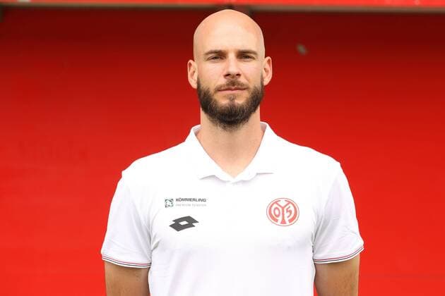 Fußball, 3. Liga, 1. FSV Mainz 05 II Porträttermin SEBASTIAN SCHIMEK ATHLETIKTRAINER FUSSBALL, GER, 3. LIGA, PORTRAETTERMIN 2016 17, MAINZ 05 U23, MAINZ 05 II 