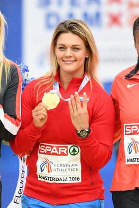 Amsterdam, Leichtathletik, Athletics, Track and Field, EAA, Leichtathletik EM Amsterdam 2016, European Championships Amsterdam, 06.07-10.07.2016, Olympiastadion Amsterdam, Sandra Perkovic, Kroatien , Diskuswurf Frauen Deutschland, Siegerehrung, Podium, Gold Medaille,