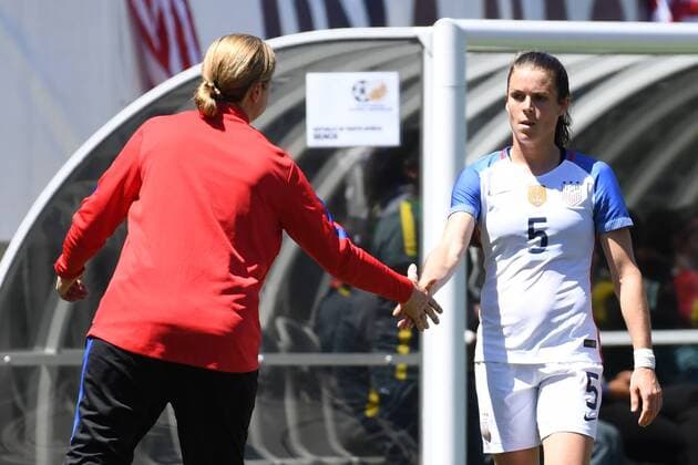 09 July 2016: United States defender Kelley O Hara (5) during a game between South Africa and USA at Soldier Field in Chicago, IL. (Photo by Patrick Gorski Icon Sportswire) SOCCER: JUL 09 Women s - South Africa v USA Icon09071671 EDITORIAL USE ONLY