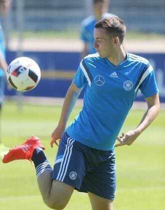 UEFA UNDER19 CHAMPIONSHIP Germany 2016 10.07.2016 UEFA UNDER19 CHAMPIONSHIP Germany 2016 Training DFB U19 Robert-Schlienz-Stadion VFB Stuttgart Max Besuschkow ( VFB Stuttgart)
