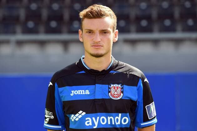 10.07.2016, Fußball, GER, 3.Liga, Portraettermin 2016 2017 FSV Frankfurt Fototermin, emspor v.l. Leon Hammel (FSV Frankfurt) Frankfurt am Main