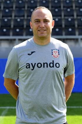 10.07.2016, Fußball, GER, 3.Liga, Portraettermin 2016 2017 FSV Frankfurt Fototermin, emspor v.l. Team Manager Mikayil Kabaca (FSV Frankfurt) Frankfurt am Main