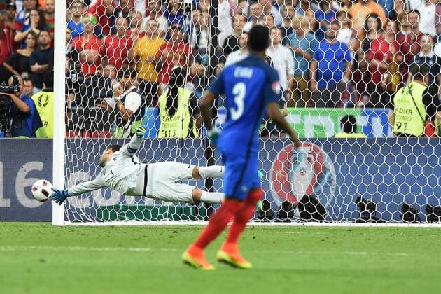 Fußball, EM Finale 2016 in Paris, Portugal - Frankreich 1:0 Euro 2016 - Portugal - Frankreich am 10.07.2016 im Stade de France in Saint-Denis Tor zum 1:0 durch Eder ( Portugal ) xRx