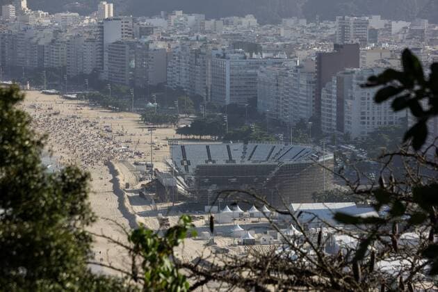 Locations Rio 2016 Olympic Games Olympische Spiele Olympia OS Arena Olympic Beach volleyball Beachvolleyball which is being built on the sands of Copacabana Beach is coming to the final stretch. Seats and stairs have been installed and access to the public are being implemented. With the Arena, a large part of the Copacabana boardwalk is no visibility to the sea. x1159106x  LuizxSouza