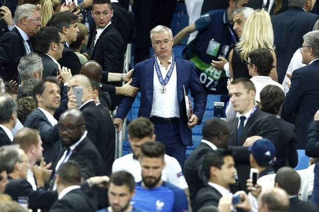 EURO 2016, Frankreich enttäuscht nach Finalniederlage gegen Portugal Didier Deschamps dejection Paris 10-07-2016 Stade de France Football Euro2016 Portugal - France Finale Finals matteoxciambelli