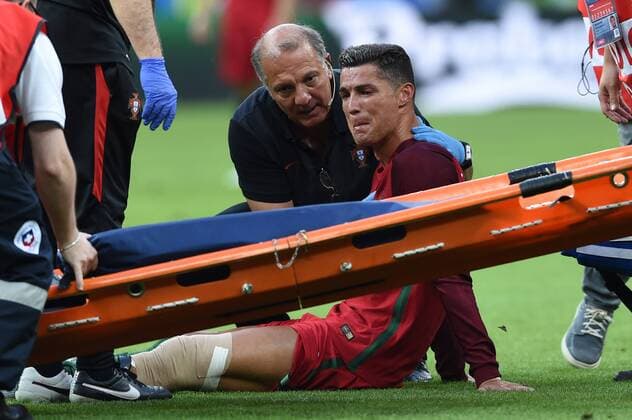 Cristiano Ronaldo dos Santos Aveiro (Portugal) Injury ; July 10, 2016 - Football : UEFA EURO EM Europameisterschaft Fussball France 2016, Final : Portugal 1-0 France at Stade de France, Saint-Denis, France.; Injury ; Noxthirdxpartyxsales  (ptmb_euro16_PORFRA_104)