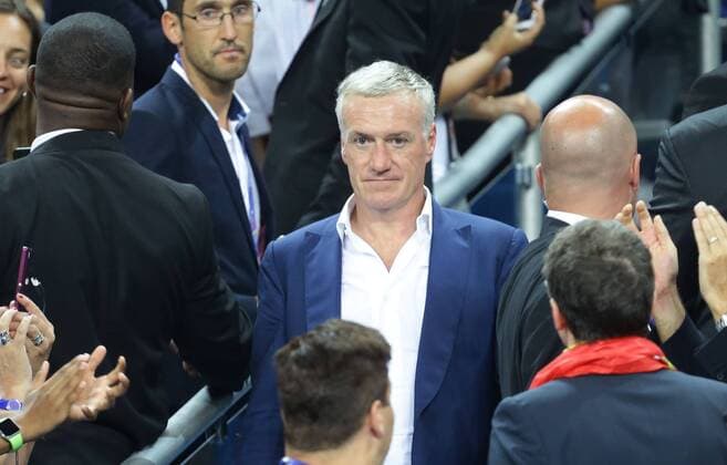 Fußball, EM Finale 2016 in Paris, Portugal - Frankreich 1:0 Paris, Fußball EM 2016 , Finale Portugal vs. Frankreich , Trainer Didier Deschamps ( Fra ) enttäuscht