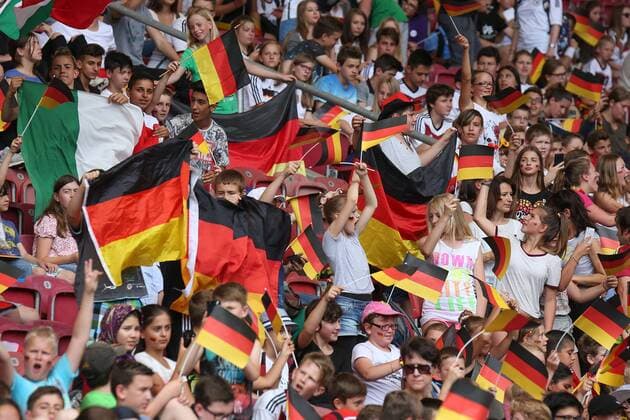 11.07.2016, xjfx, Fussball Europameisterschaft 2016 U19 (U 19), Deutschland - Italien, emspor v.l. Deutschland Fans,Stimmung, Schals, Trikots, Emotionen Stuttgart