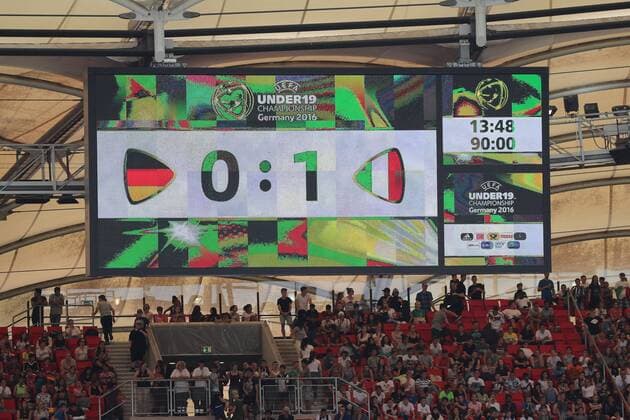 Das Endergebnis auf der Anzeigetafel, 0:1, verloren, Auftaktniederlage, Fussball, UEFA U19 (U 19)-EM, Deutschland - Italien, xozx