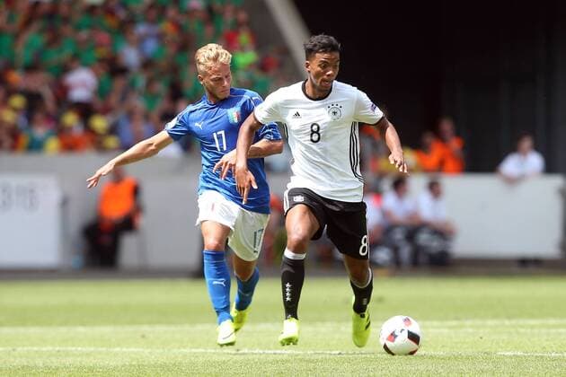 Giuseppe Panico ( Italien ) Benjamin Henrichs ( Deutschland ), Deutschland vs. Italien, U-19-Fussball-Europameisterschaft 2016 , Fussball, 11.07.2016, Stuttgart Copyright: Langerx xEibner-Pressefoto EP_HLR