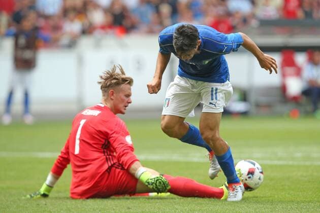 Dominik Reimann ( Deutschland ) Francesco Cassata ( Italien ), Deutschland vs. Italien, U-19-Fussball-Europameisterschaft 2016 , Fussball, 11.07.2016, Stuttgart Copyright: Langerx xEibner-Pressefoto EP_HLR
