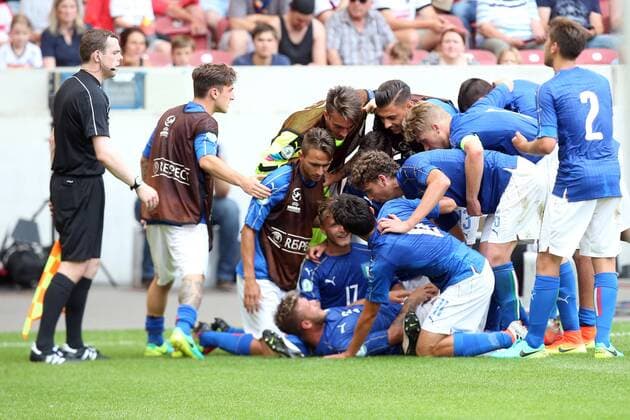 Die Italiener Jubeln nach dem 0:1, Deutschland vs. Italien, U-19-Fussball-Europameisterschaft 2016 , Fussball, 11.07.2016, Stuttgart Copyright: Langerx xEibner-Pressefoto EP_HLR