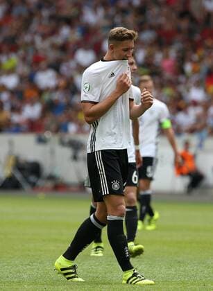 11.07.2016, Stuttgart, Fußball UEFA U19 (U 19)-EM ENDRUNDE - GRUPPENPHASE: Deutschland vs. Italien: Phil Neumann (Deutschland) enttäuscht