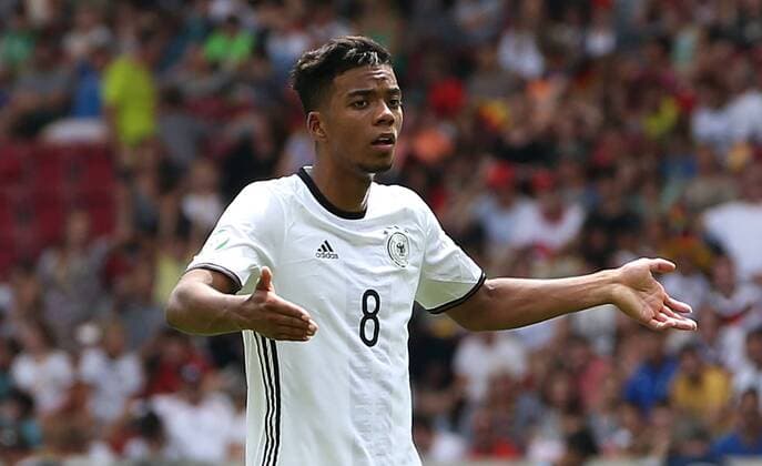 11.07.2016, Stuttgart, Fußball UEFA U19 (U 19)-EM ENDRUNDE - GRUPPENPHASE: Deutschland vs. Italien: Benjamin Henrichs (Deutschland) enttäuscht