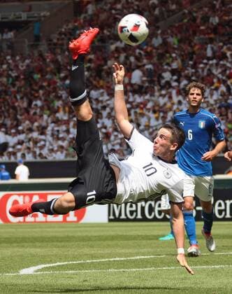 11.07.2016, Stuttgart, Fußball UEFA U19 (U 19)-EM ENDRUNDE - GRUPPENPHASE: Deutschland vs. Italien: Max Besuschkow (GER)