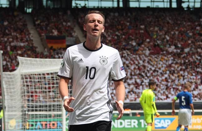 11.07.2016, Stuttgart, Fußball UEFA U19 (U 19)-EM ENDRUNDE - GRUPPENPHASE: Deutschland vs. Italien: Max Besuschkow (GER) enttäuscht