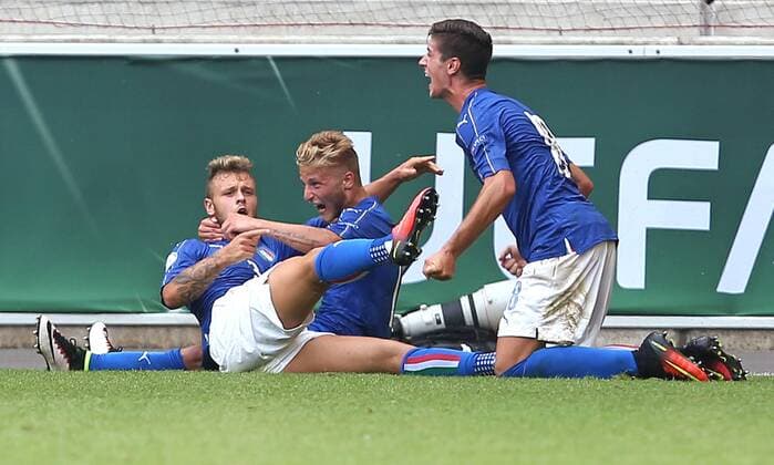 11.07.2016, Stuttgart, Fußball UEFA U19 (U 19)-EM ENDRUNDE - GRUPPENPHASE: Deutschland vs. Italien: Jubel nach dem 0:1 Tor, links Torschütze Federico Dimarco (ITA)