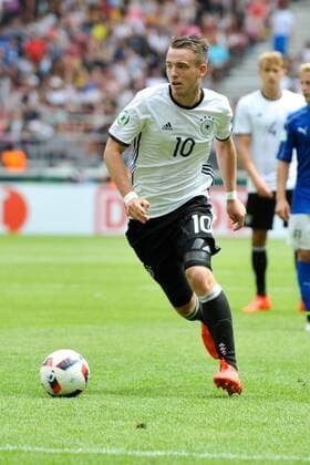 GER, UEFA U19 (U 19) EURO 2016, Vorrunde, Deutschland (GER) vs Italien (ITA) 11.07.2016, Mercedes Benz Arena, Stuttgart, GER, UEFA U19 (U 19) EURO 2016, First Round, Deutschland (GER) vs Italien (ITA), picture shows im Bild: Max Besuschkow ( 10, Deutschland Germany (GER)) Foto © nordphoto Fabisch nordphotox xFabisch