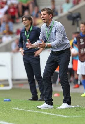 11.07.2016, Stuttgart, Fußball UEFA U19 (U 19)-EM ENDRUNDE - GRUPPENPHASE: Deutschland vs. Italien: GER Trainer Guido Streichsbier