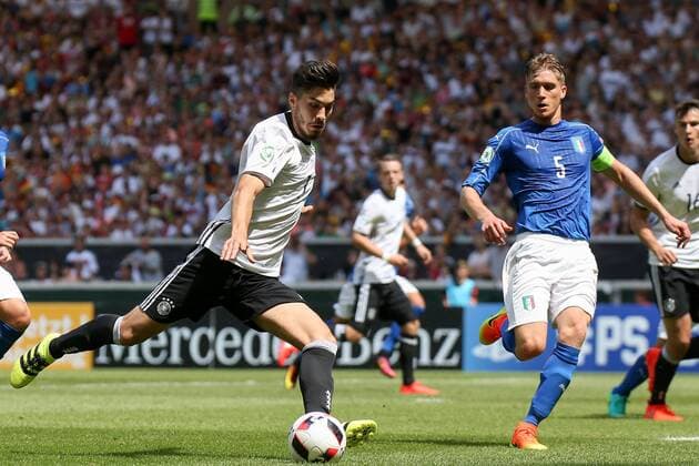 11.07.2016, xjfx, Fussball Europameisterschaft 2016 U19 (U 19), Deutschland - Italien, emspor v.l. Suat Serdar (Deutschland),Filippo Romagna (Italien),Aktion Stuttgart