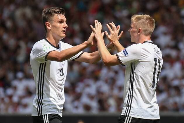 11.07.2016, xjfx, Fussball Europameisterschaft 2016 U19 (U 19), Deutschland - Italien, emspor v.l. Gino Fechner (Deutschland),Philipp Ochs (Deutschland) Stuttgart