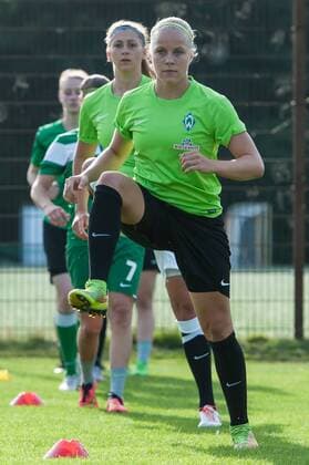 Pia-Sophie Wolter (SV Werder Bremen) bei einer Laufübung, Fussball, Frauen, Training SV Werder Bremen, xobx