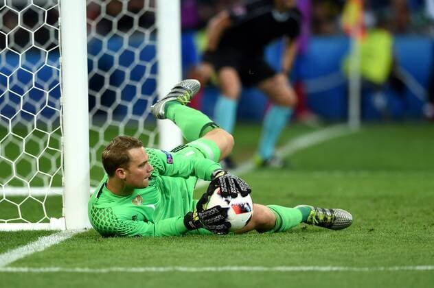 Manuel Neuer (GER), JULY 7, 2016 - Football Soccer : UEFA EURO EM Europameisterschaft Fussball 2016 Semi-final match between Germany 0-2 France at Stade Velodrome in Marseille, France. Noxthirdxpartyxsales  (ptmb097236)