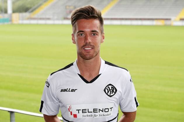 Fußball, GER, 3.Liga, Portraettermin 2016 2017, VfR Aalen, Maximilian Welzmueller ( VfR Aalen ), Aalen Copyright: Eibner-Pressefoto Langer