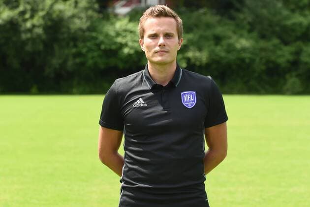 Fußball 3. Liga, Porträttermin 2016 2017 VfL Osnabrück am 12.07.2016 in der Sportpark Illoshöhe in Osnabrück Athletiktrainer Hendrik Frach (Osnabrueck) mt
