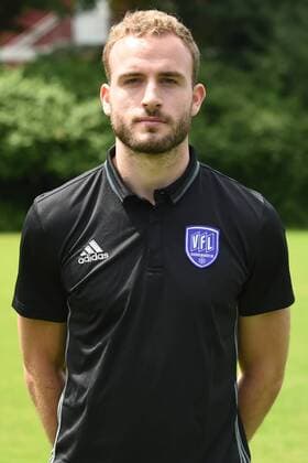 Fußball 3. Liga, Porträttermin 2016 2017 VfL Osnabrück am 12.07.2016 in der Sportpark Illoshöhe in Osnabrück Teammanager Julius Ohnesorge (Osnabrueck) mt