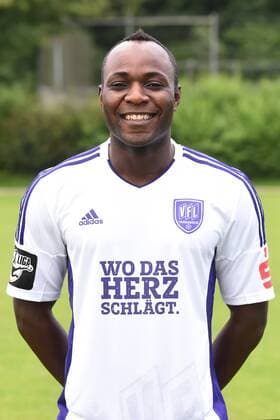 Fußball 3. Liga, Porträttermin 2016 2017 VfL Osnabrück am 12.07.2016 in der Sportpark Illoshöhe in Osnabrück Addy-Waku Menga (Osnabrueck) mt