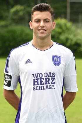 Fußball 3. Liga, Porträttermin 2016 2017 VfL Osnabrück am 12.07.2016 in der Sportpark Illoshöhe in Osnabrück Kamer Krasniqi (Osnabrueck) mt