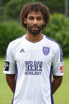 Fußball 3. Liga, Porträttermin 2016 2017 VfL Osnabrück am 12.07.2016 in der Sportpark Illoshöhe in Osnabrück Nazim Sangare (Osnabrueck) mt