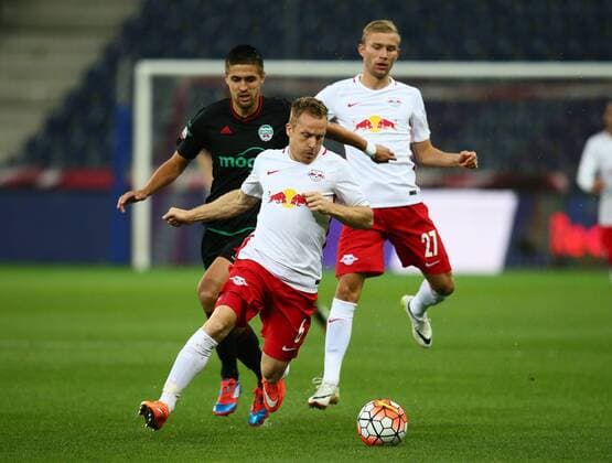 SOCCER - CL quali, RBS vs Liepaja SALZBURG,AUSTRIA,12.JUL.16 - SOCCER - UEFA Champions League, qualification, Red Bull Salzburg vs FK Liepaja. Image shows Christian Schwegler (RBS), Marko Brtan (Liepaja) and Konrad Laimer (RBS). GEPAxpictures xFelixxRoittner