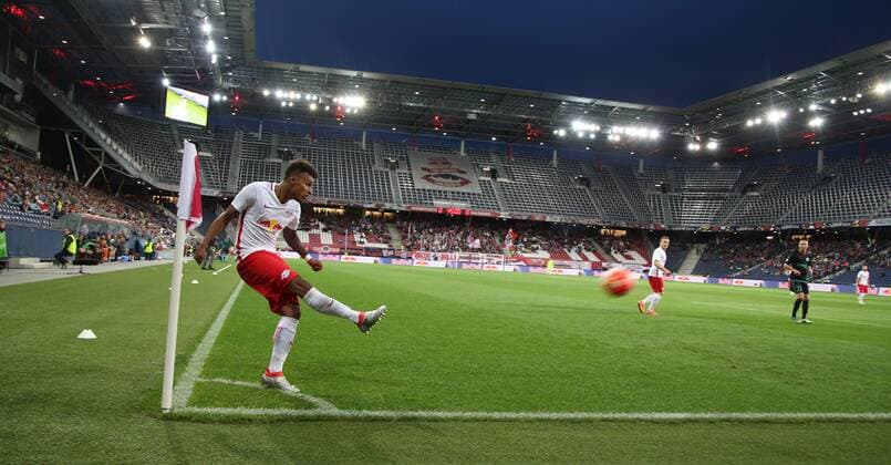 SOCCER - CL quali, RBS vs Liepaja SALZBURG,AUSTRIA,12.JUL.16 - SOCCER - UEFA Champions League, qualification, Red Bull Salzburg vs FK Liepaja. Image shows Valentino Lazaro (RBS). GEPAxpictures xHaraldxSteiner