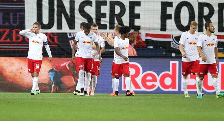 SOCCER - CL quali, RBS vs Liepaja SALZBURG,AUSTRIA,12.JUL.16 - SOCCER - UEFA Champions League, qualification, Red Bull Salzburg vs FK Liepaja. Image shows the rejoicing of RBS. GEPAxpictures xHaraldxSteiner