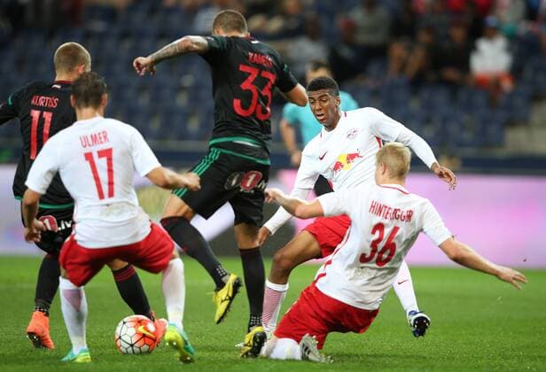 SOCCER - CL quali, RBS vs Liepaja SALZBURG,AUSTRIA,12.JUL.16 - SOCCER - UEFA Champions League, qualification, Red Bull Salzburg vs FK Liepaja. Image shows Andreas Ulmer (RBS), Vladimirs Kamess (Liepaja), Bernardo and Martin Hinteregger (RBS). GEPAxpictures xHaraldxSteiner